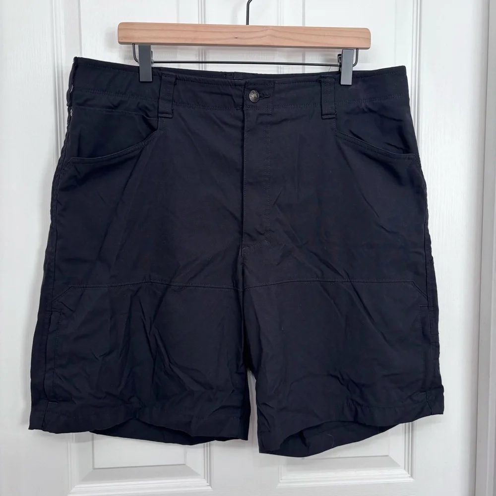 Black Performance Shorts | Wrangler Size 38